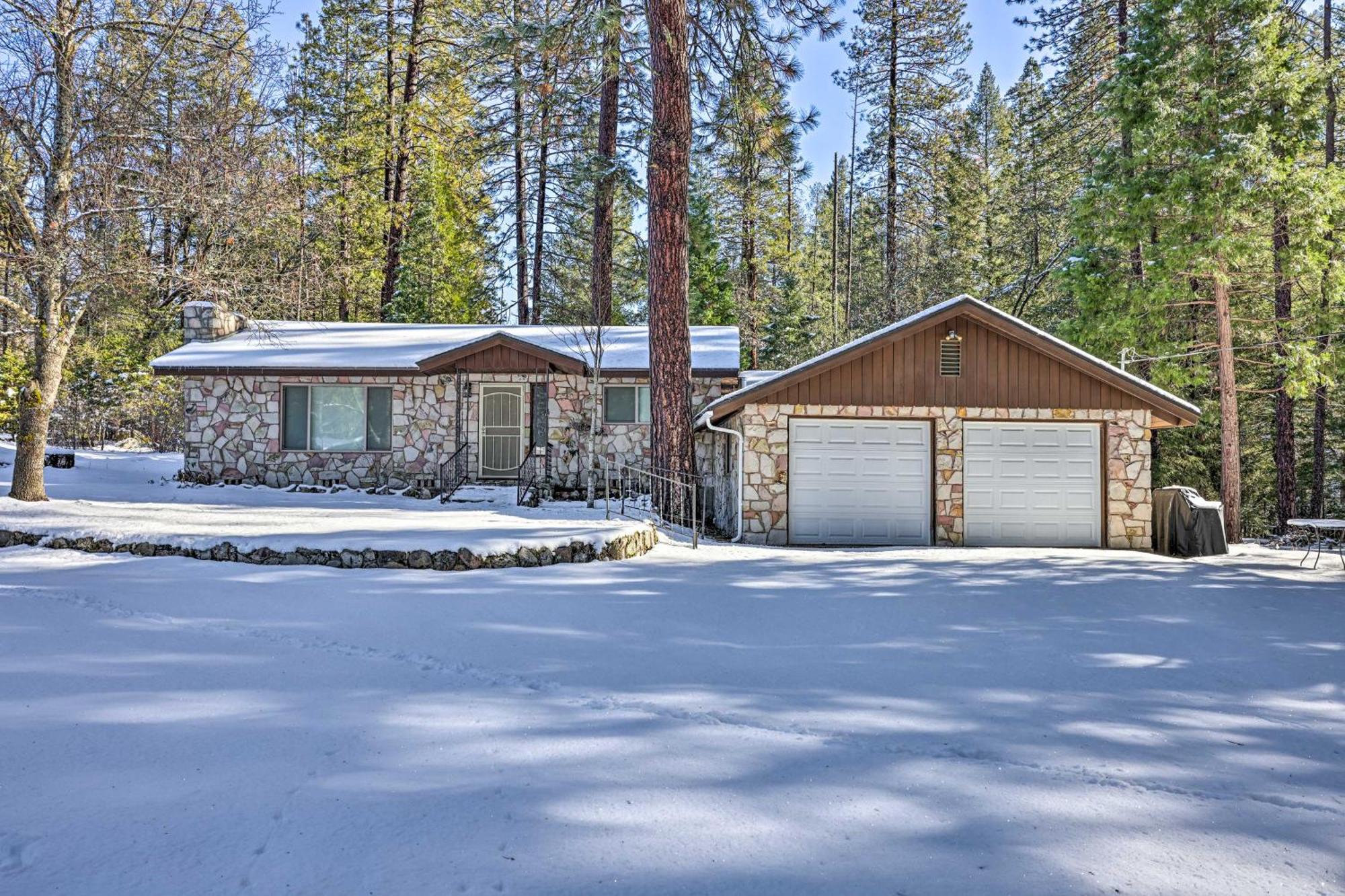 Riverfront Home Near Yosemite National Park! โกรฟแลนด์ ภายนอก รูปภาพ