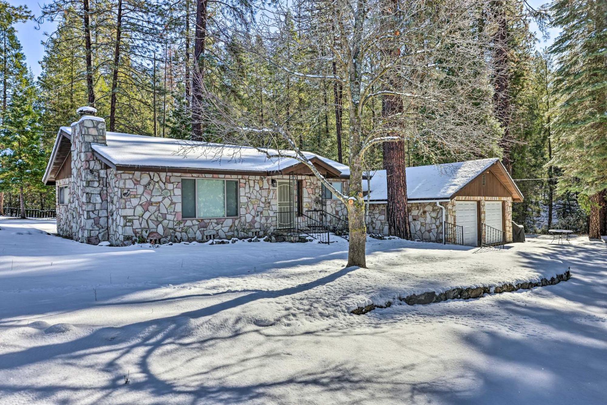 Riverfront Home Near Yosemite National Park! โกรฟแลนด์ ภายนอก รูปภาพ