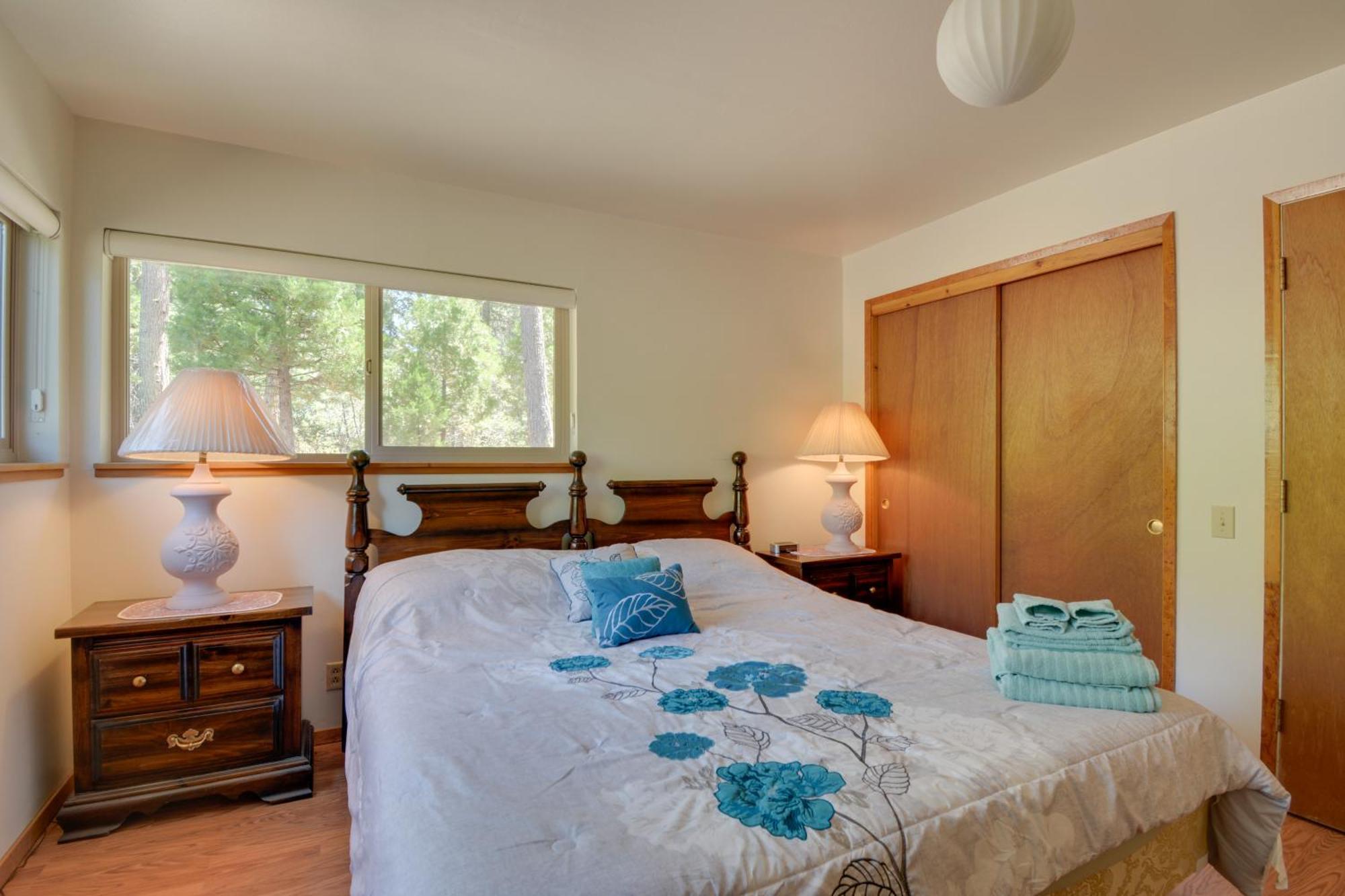 Riverfront Home Near Yosemite National Park! โกรฟแลนด์ ภายนอก รูปภาพ