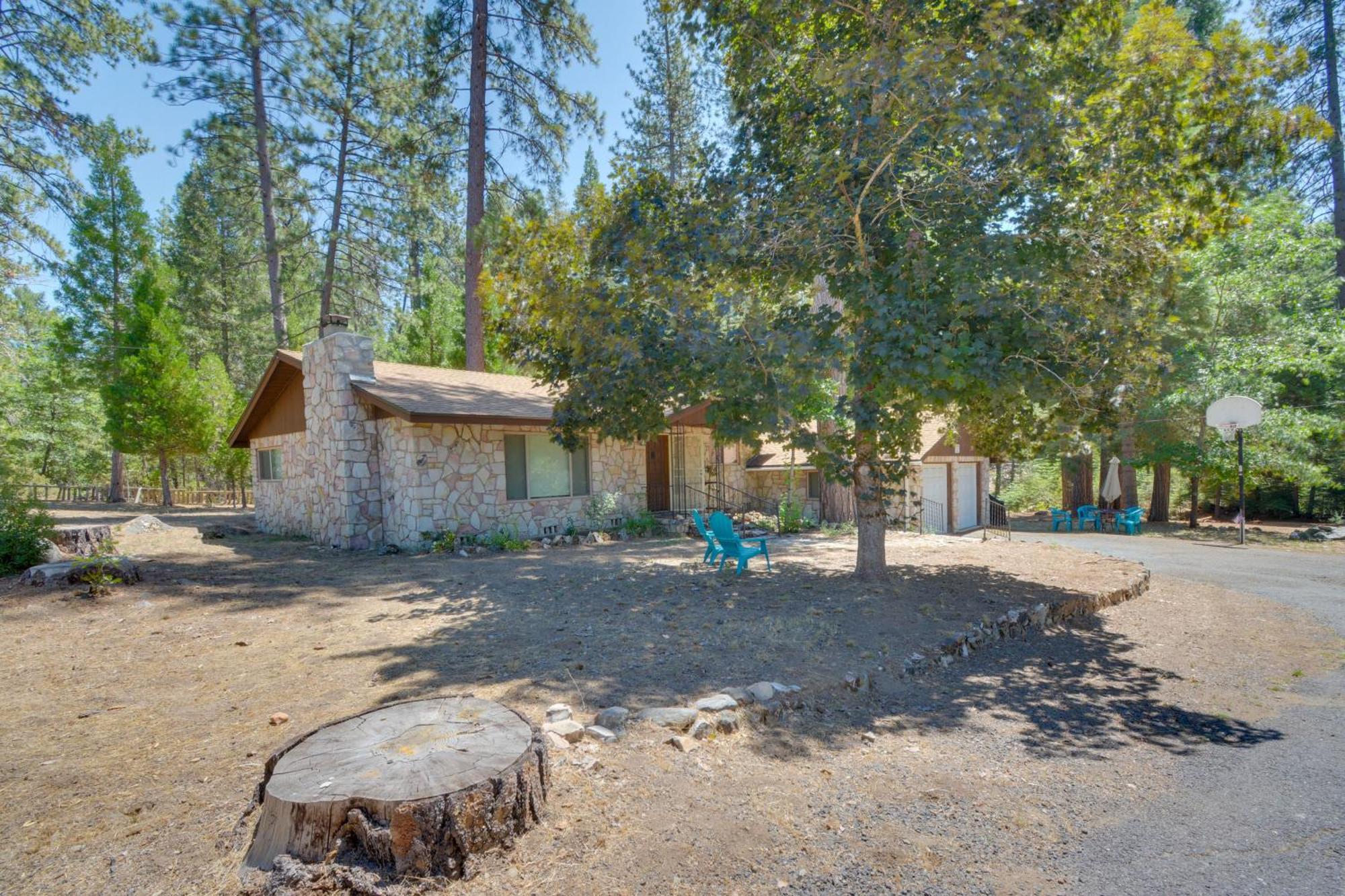 Riverfront Home Near Yosemite National Park! โกรฟแลนด์ ภายนอก รูปภาพ